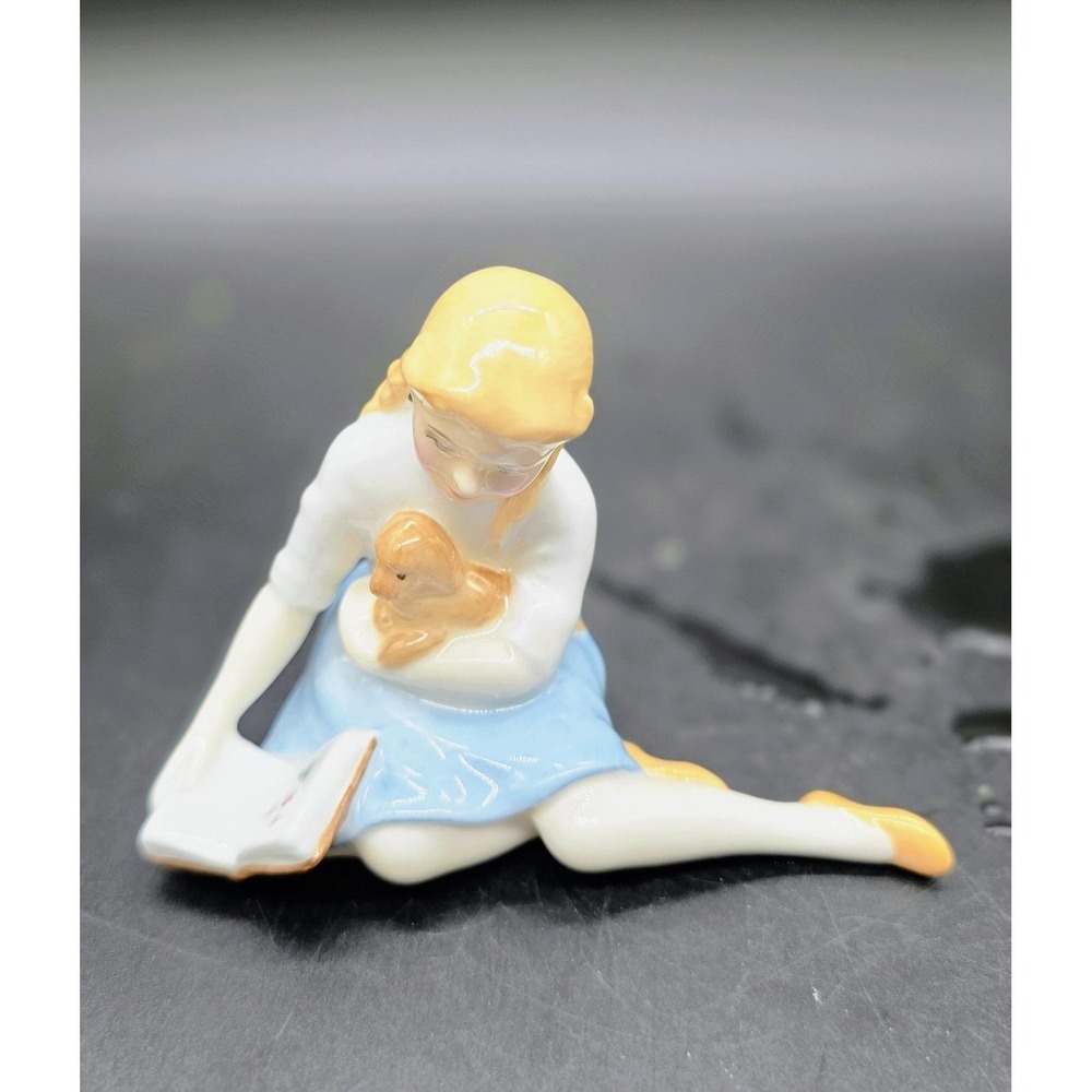 Vintage Royal Doulton Porcelain Sculpture Figurine  My Pet Dog Girl 3"‎
